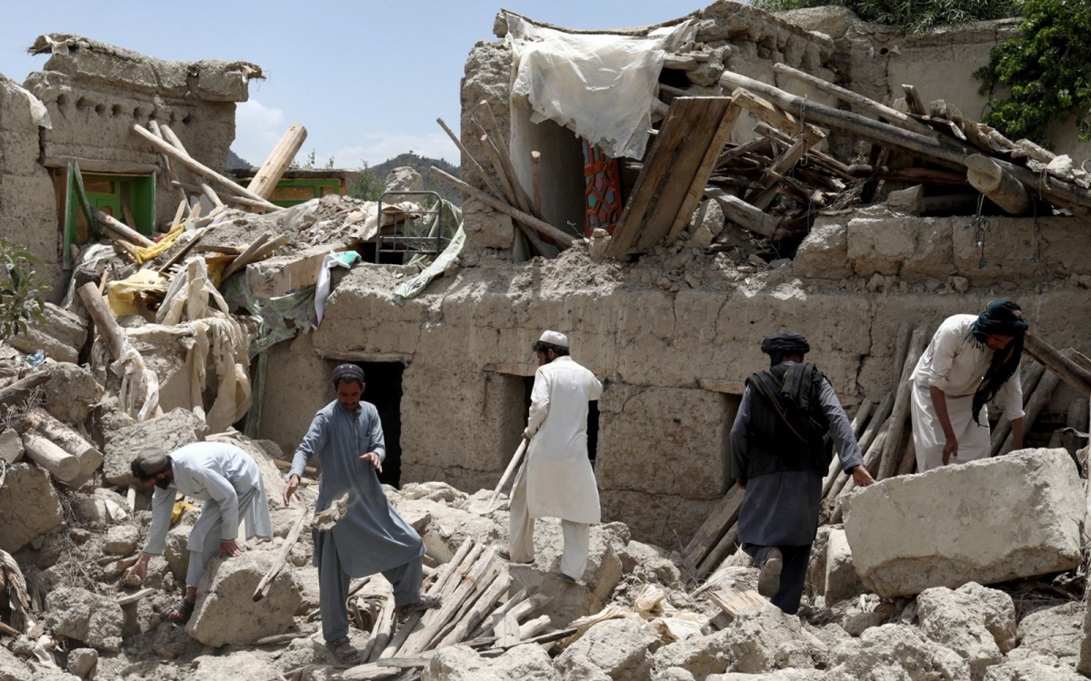 LHQ gấp rút cứu trợ nạn nhân động đất ở Afghanistan khi mùa đông đến gần
